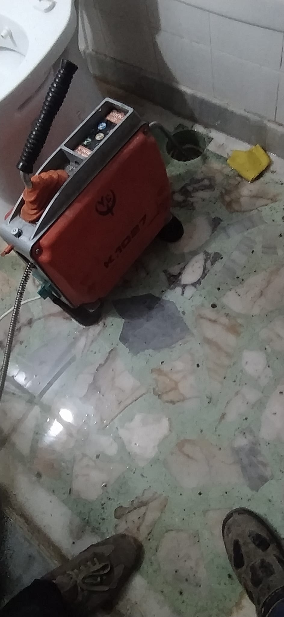 Esenyurt pisuvar tıkanık açma gider açma